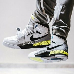 jordan legacy 312 command force volt